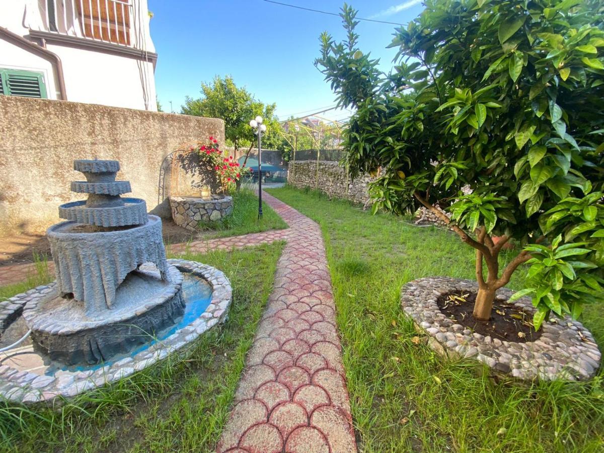 Gather Inn Guest House Shkoder Bagian luar foto
